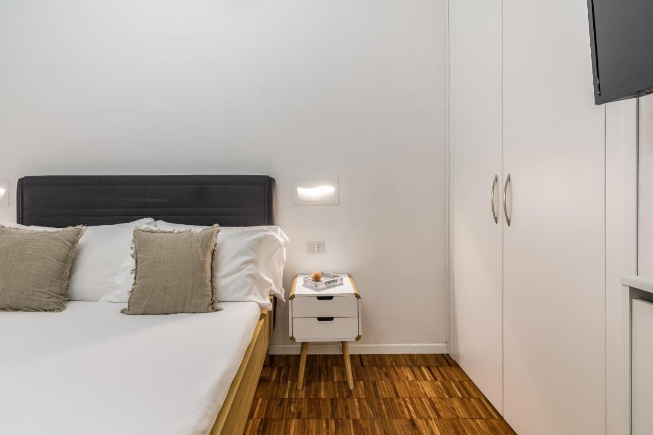 Beplace Apartments In Isola Milán Exteriér fotografie